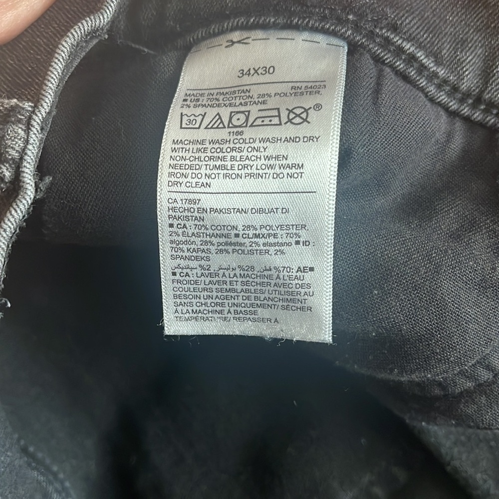 Old navy black faded jeans - Picture 8 of 9